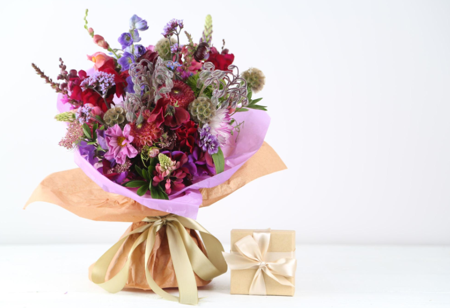 Anniversary Gifts - Special Milestone Celebration Gifts in Chandigarh